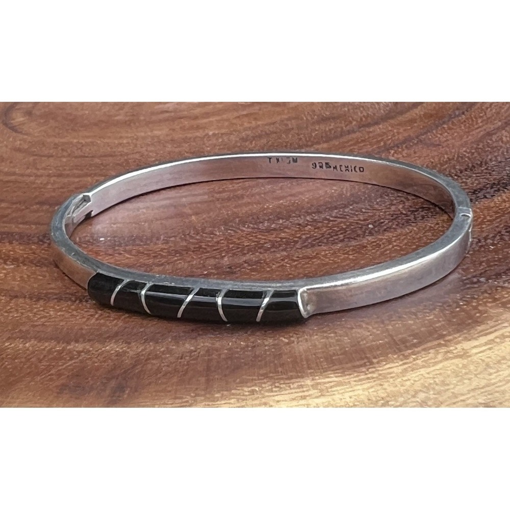 Vtg TAXCO Mexico Black Onyx Inlay Bangle Bracelet 925 Sterling Silver Hinged 24g - Picture 3 of 16